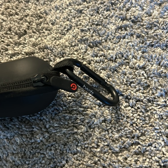 NWOT Beats Pill 2.0 Hardshell Case - Case Only - Picture 3 of 4